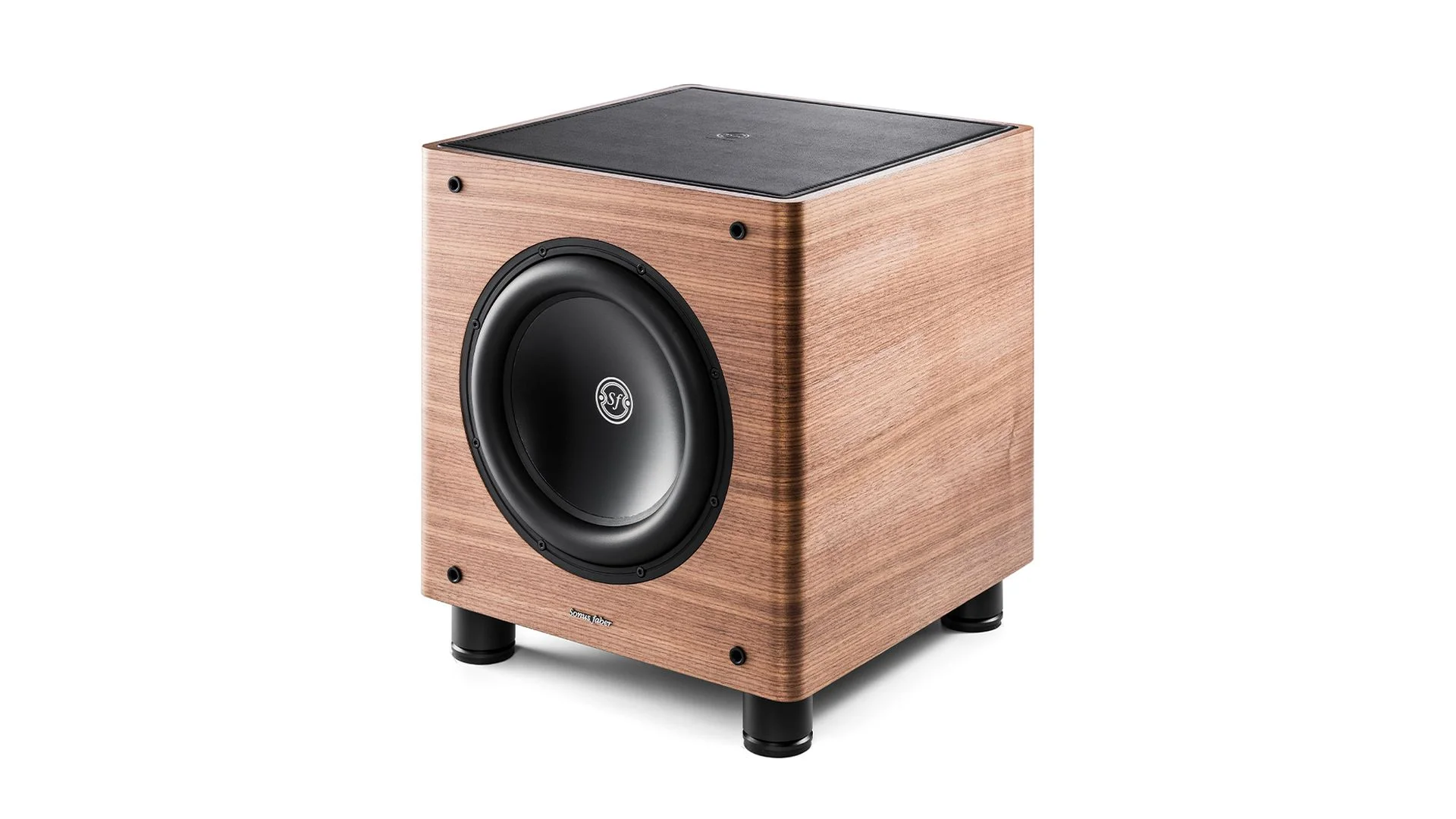 Сабвуфер Sonus faber Gravis II с теплыми тонами древесины ореха и гладкой верхней панелью из черной кожи.