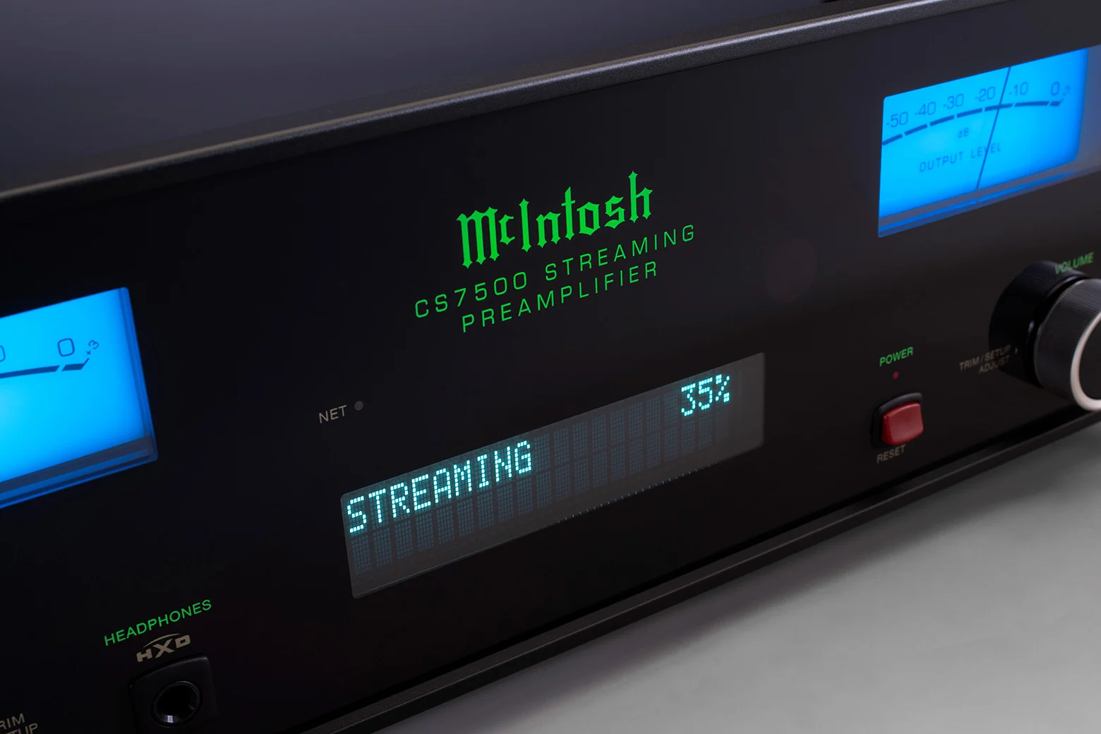Потоковый предусилитель McIntosh CS7500