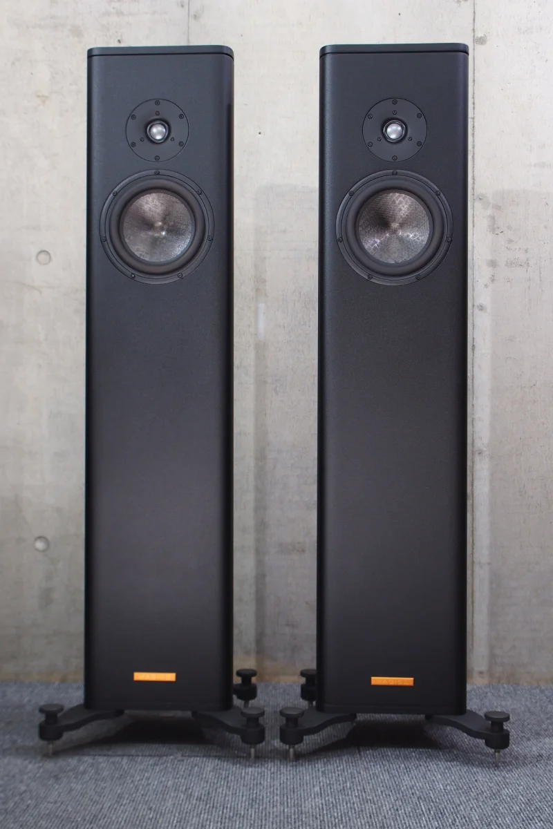 Напольная акустика Magico S1 MkII High Gloss Titanium Grey