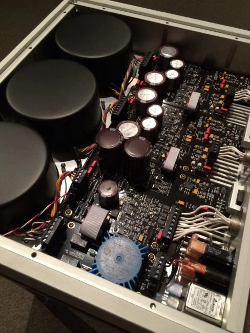 Фонокорректор Boulder 2108 Phono Preamplifier