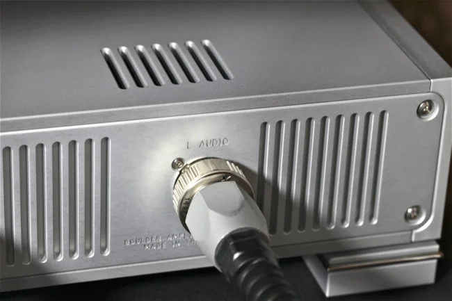Фонокорректор Boulder 2108 Phono Preamplifier