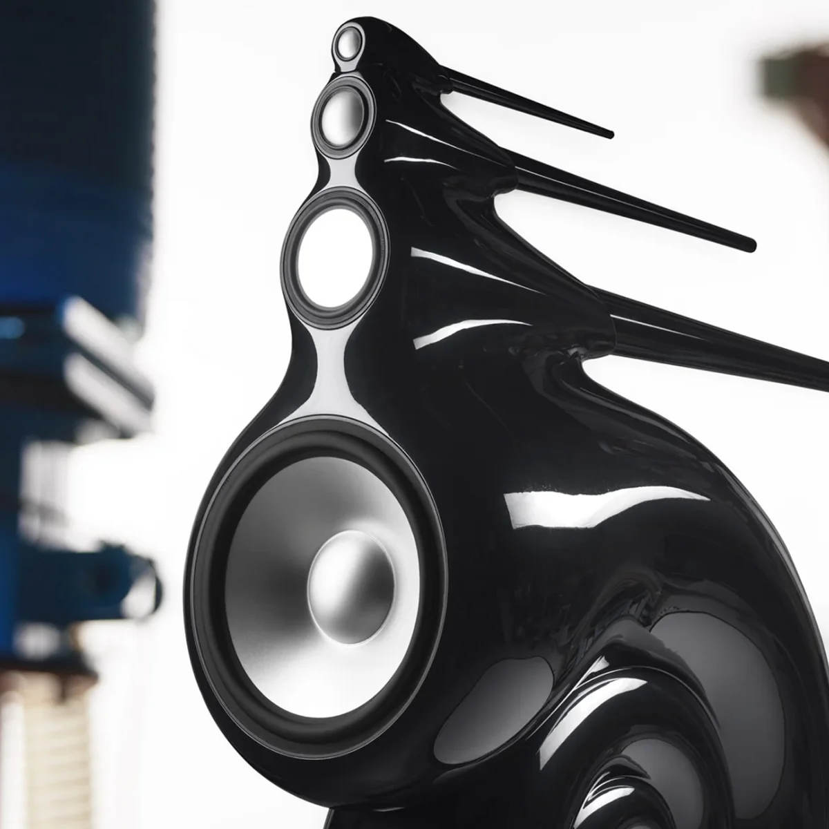 Напольная акустика Bowers & Wilkins Nautilus Black