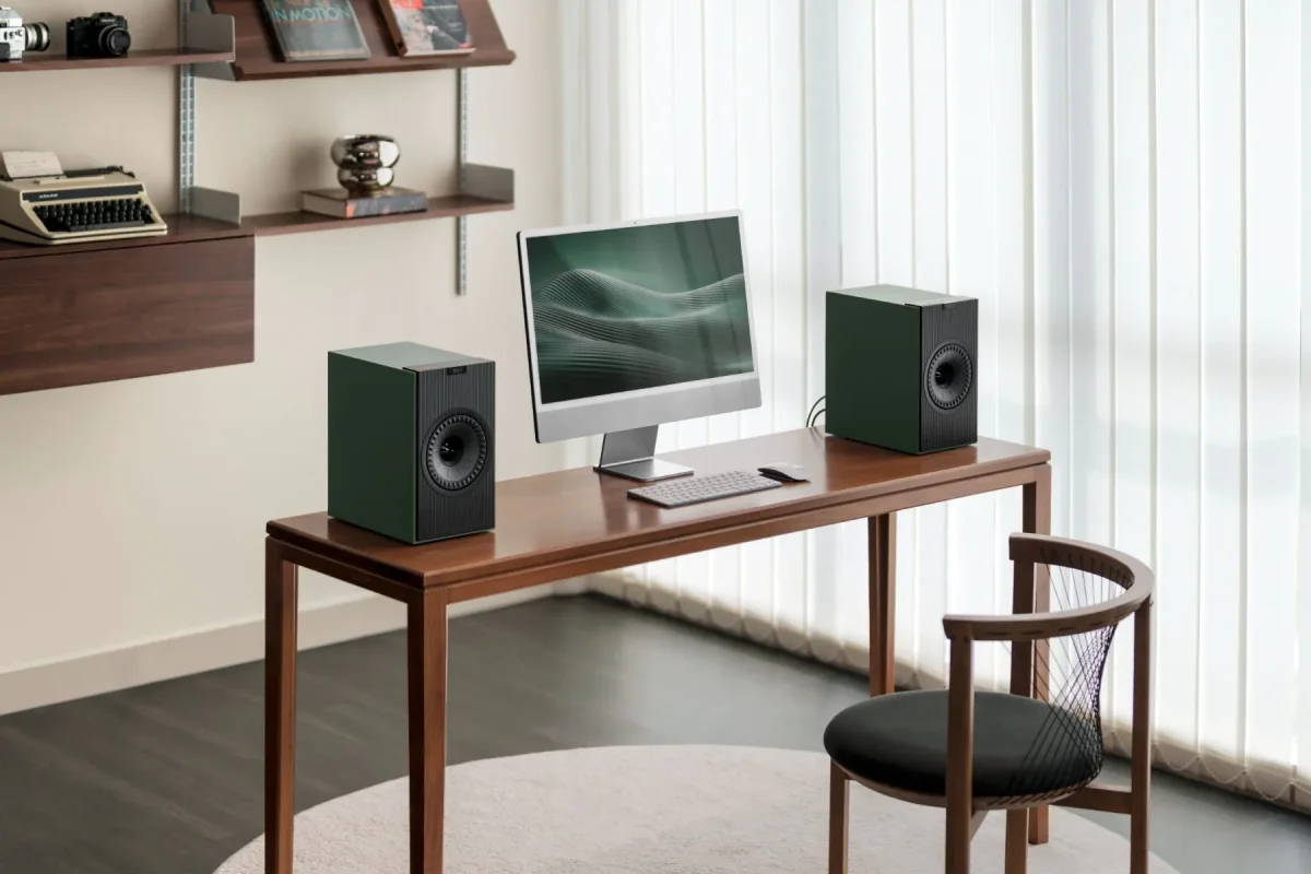 Активная HI-Fi акустика KEF Coda W Moss Green