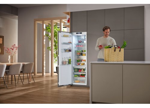 Встраиваемый холодильник Miele K 7747 C 125 Gala Edition
