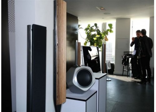 Сабвуфер Bang & Olufsen BeoLab 19 Brass Tone/Black