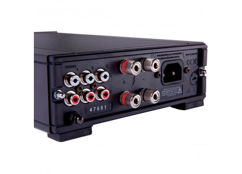 Интегральный усилитель Rega IO Black